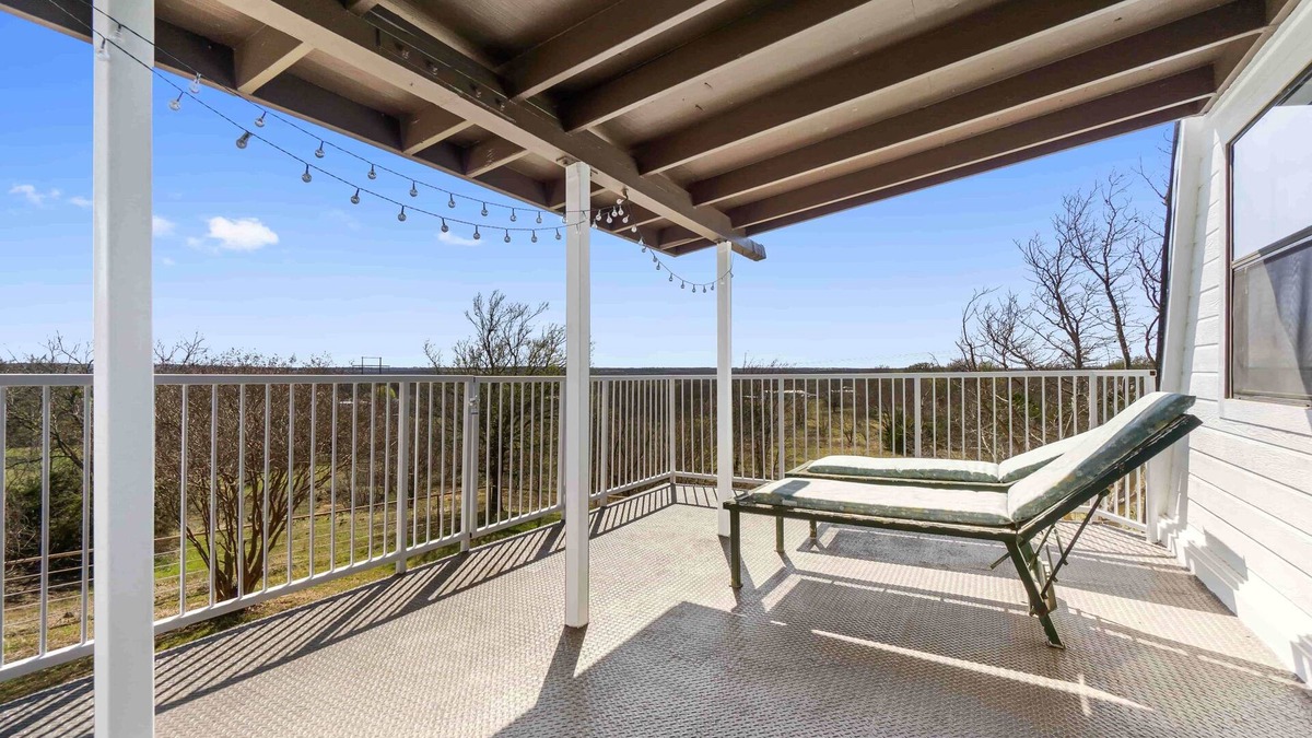 Weatherford House | Cozy Cottage just 15 Mins North of Downtown Weatherford!