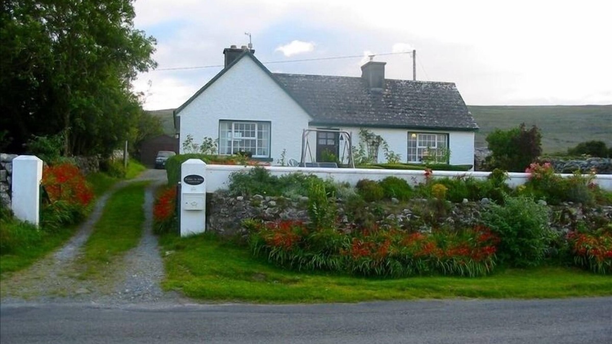 Ballyvaughan Cottage | Cozy Cottage on Galway Bay W/Fabulous Sea and Burren Views