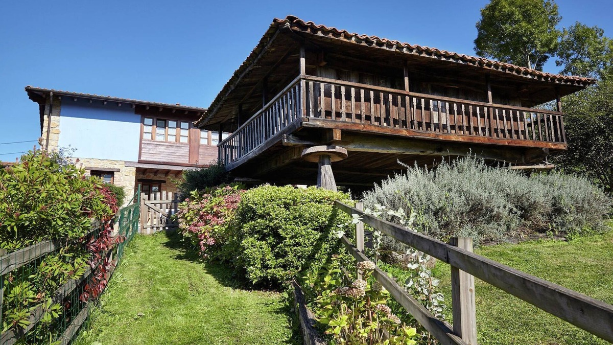 Pruneda Apartment | Cozy Cottage with Pool & Terrace