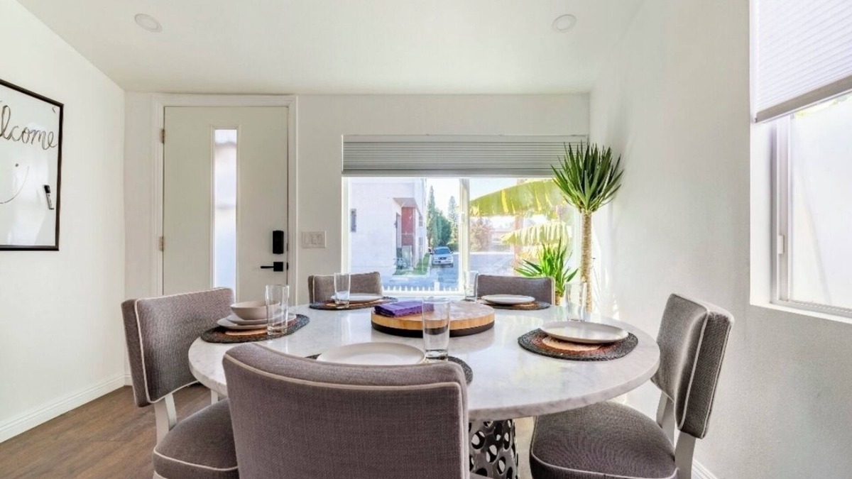 Lomita House | Cozy Cottage with Private Fenced Backyard Pets Welcome