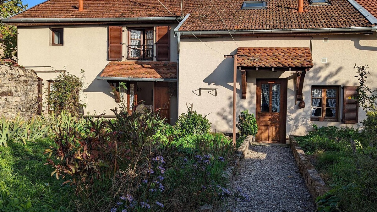 Vauvillers Cottage | Cozy cottages near Luxeuil, shared garden