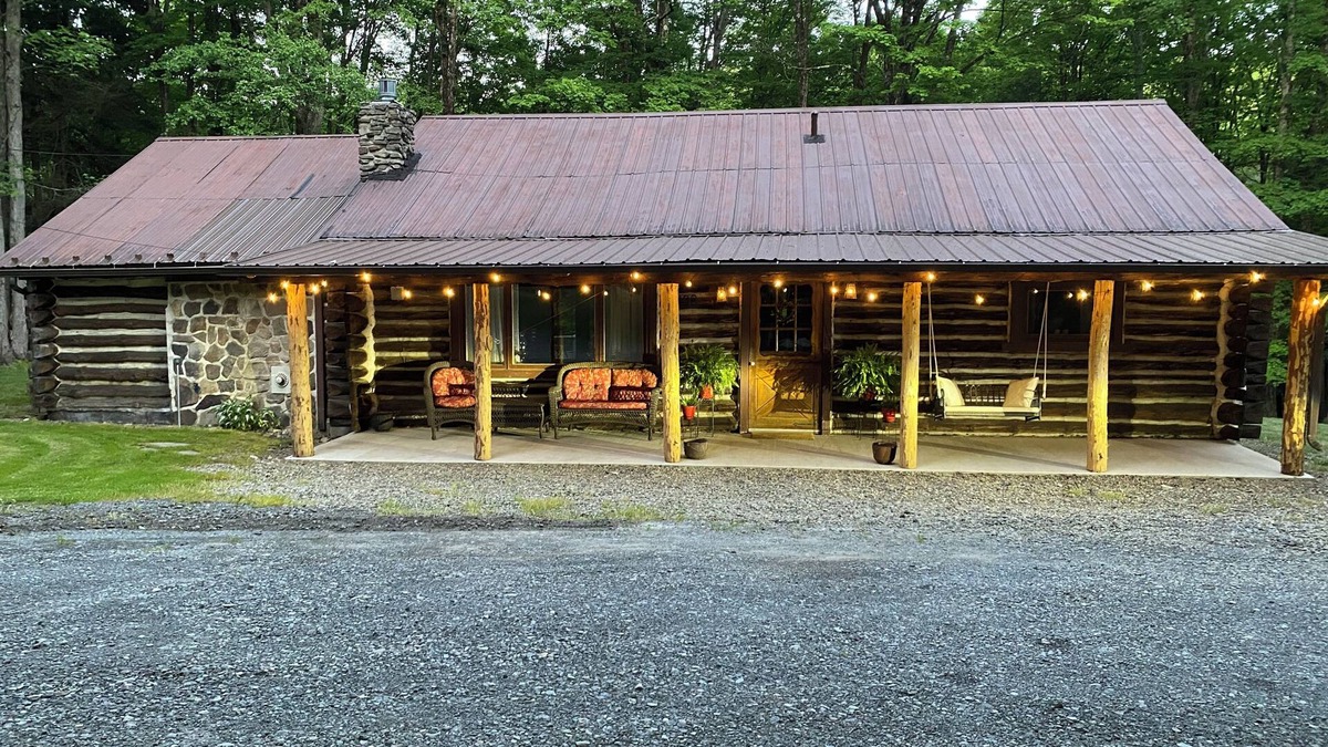 Shinglehouse Cabin | Cozy Country Cabin