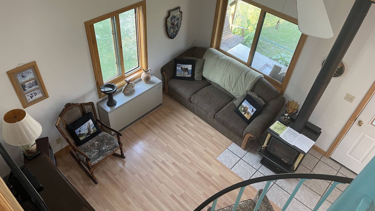 Lucerne Cabin | Cozy country Cabin on the Big Horn River, 7 miles from Hot Springs.