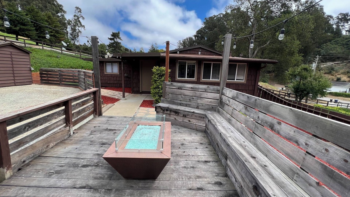 Elkhorn Cottage | Cozy country cottage! Located 20 min. from Monterey.