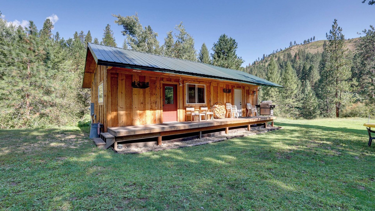Boise Cabin | Cozy Countryside Cabin in Robie Creek Park!