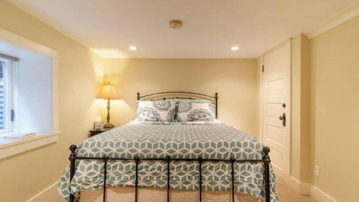 Queen Anne House | Cozy Craftsman in Queen Anne, Close to Everything!