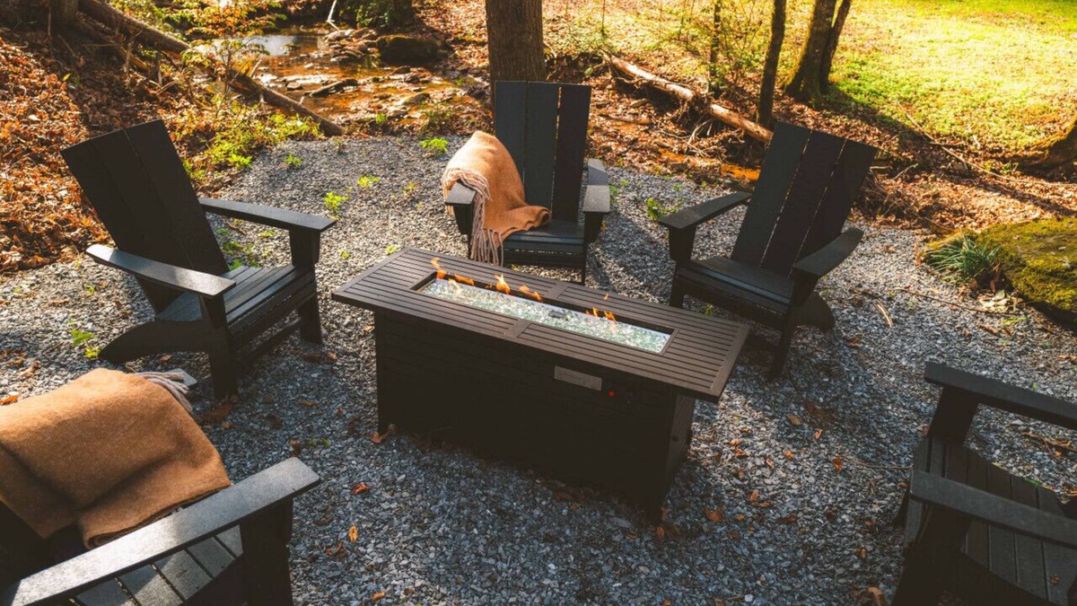 Gatlinburg - Pigeon Forge Cabin | Cozy Creekside Bungalow on 6 Acres, Hot Tub - Creekside Bungalow