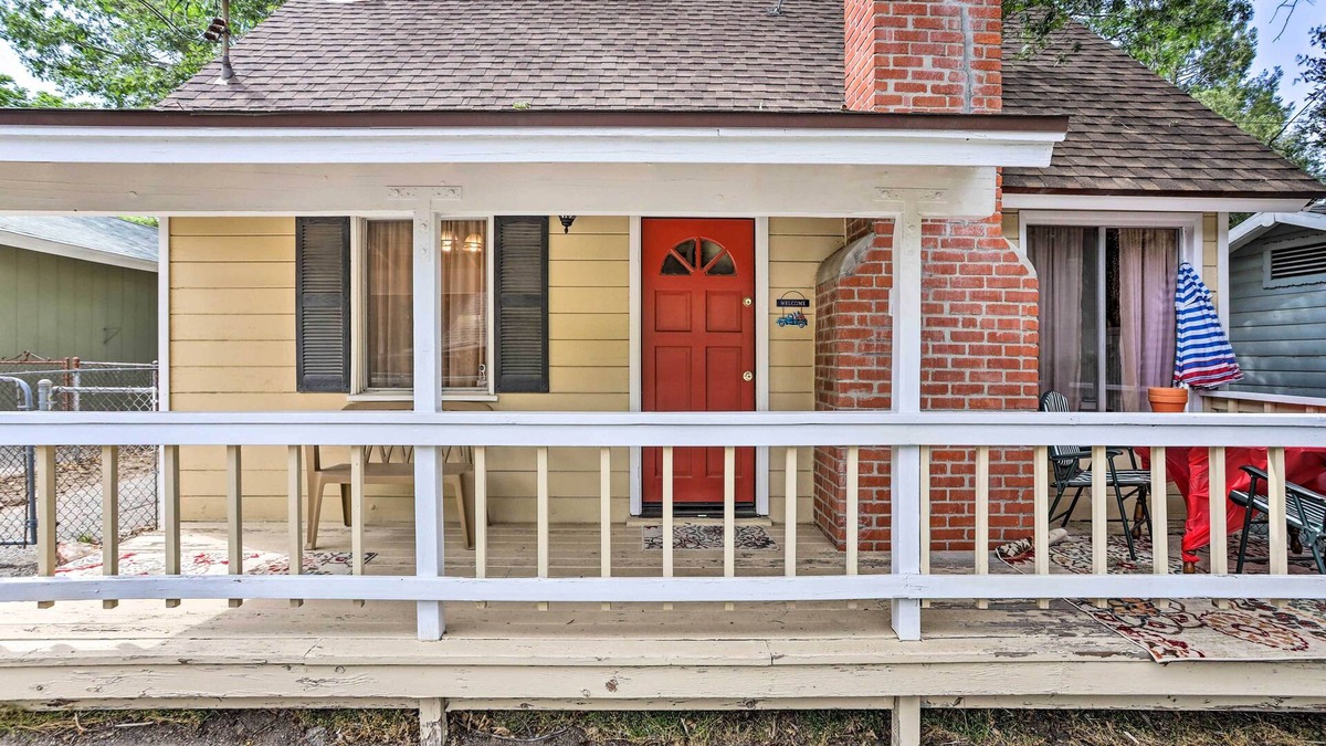Crestline Cabin | Cozy Crestline Cabin, Close to Lakes, Parks!