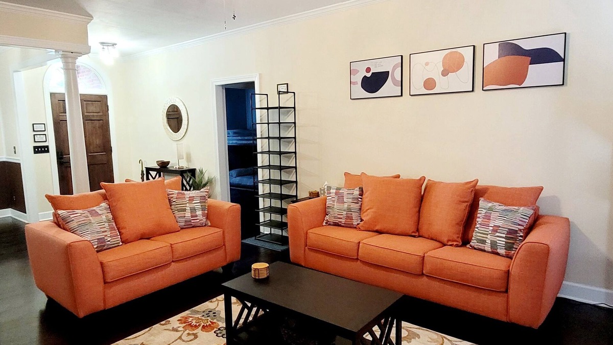 Huntcliff House | Cozy Cul-De-Sac Retreat designed for total comfort and rejuvenation
