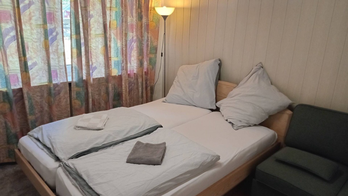 Buchholz in der Nordheide Apartment | Cozy 3-Bed Apartment in Buchholz. Ideal for work &Families.Free Parking & wifi