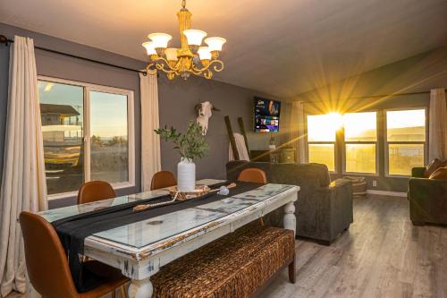 Sunridge Estates House | Cozy Desert home, Stunning Views, Peaceful Vibes Near Laughlin
