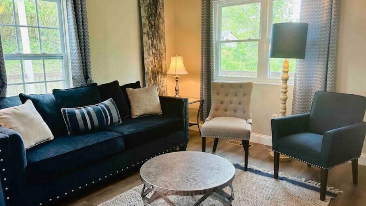 Acworth House | Cozy Downtown Acworth House-near Lakepoint Sports