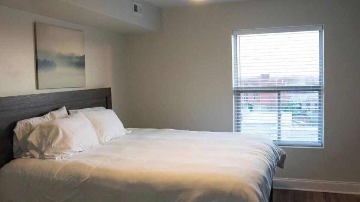 Medical District Apartment | Cozy Downtown Luxury High-Rise Luxury: Sleeps 4