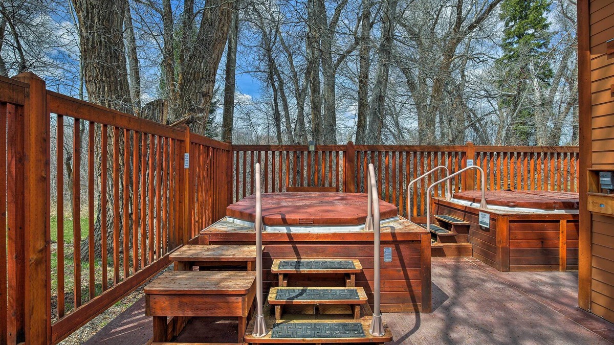Driggs Apartment | Cozy Driggs Condo w/Hot Tub & Ski Shuttle Service