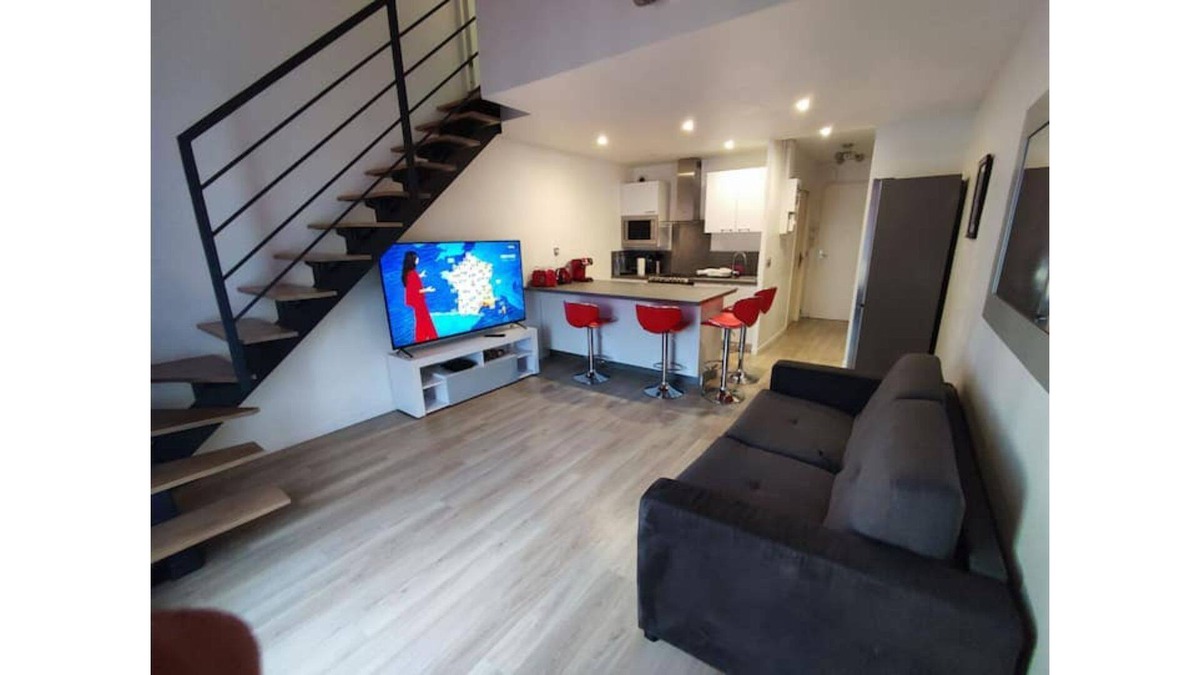Roissy-en-France Apartment | Cozy DUPLEX at Roissy Paris CDG