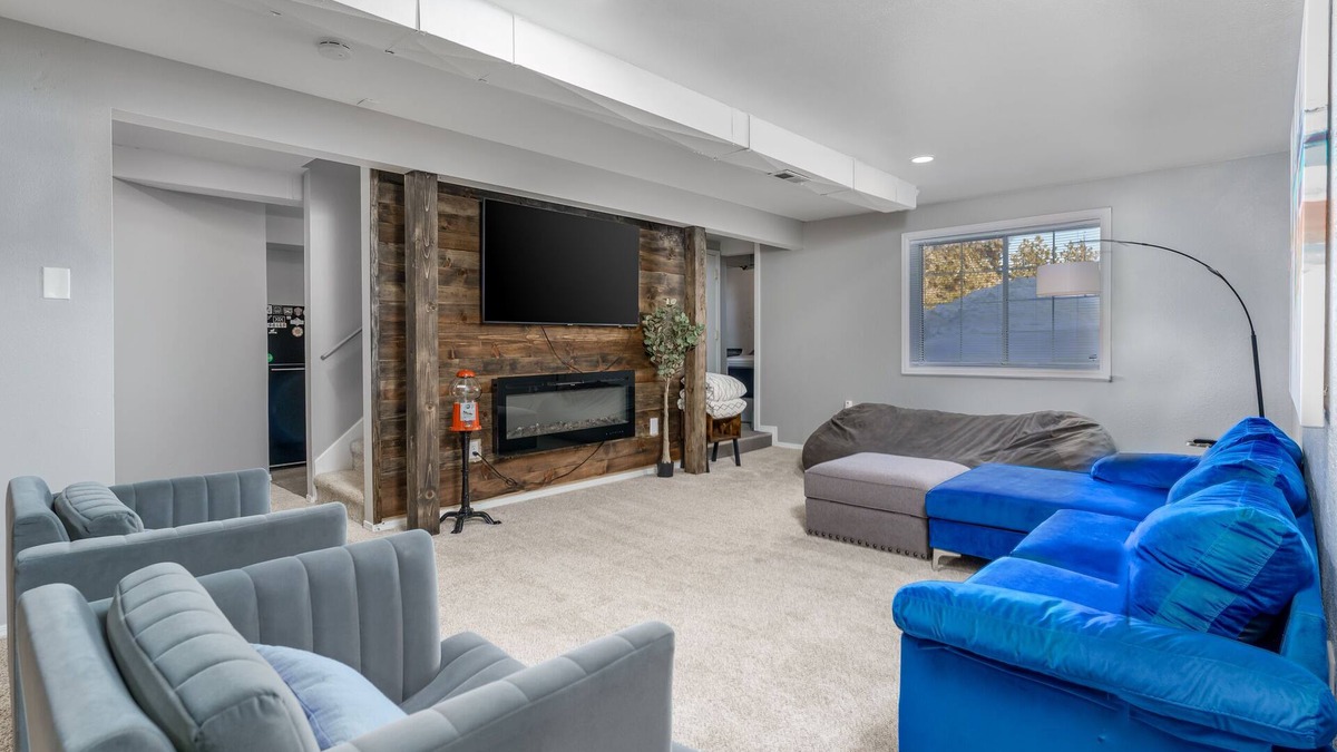 Durango West House | Cozy Durango Cabin with Sweeping Mountain Views – Winter Retreat