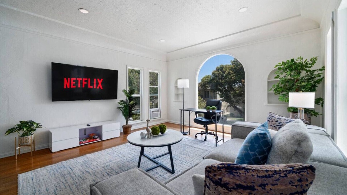 Wrigley Apartment | Cozy Eucalyptus Retreat