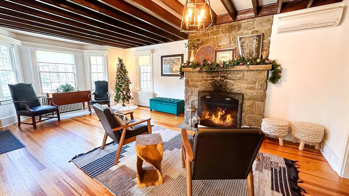 Skytop House | Cozy Family Cottage on Skytop Lodge Property
