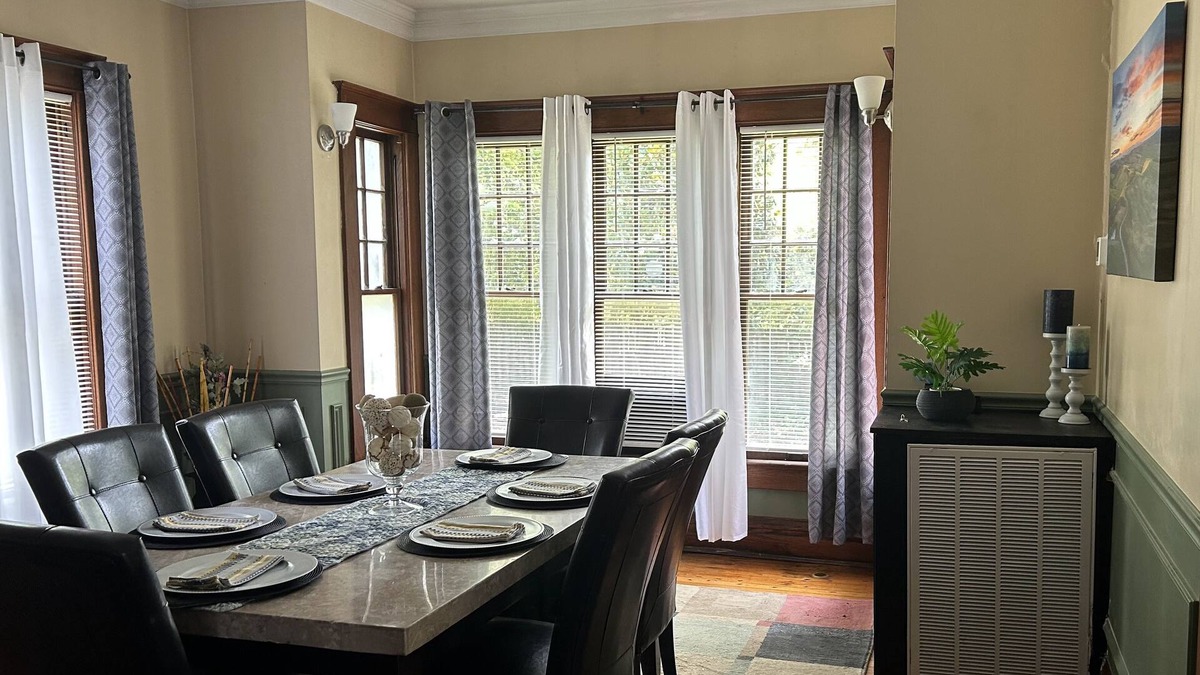 Crisfield House | Cozy family friendly home with lots of space to relax.!