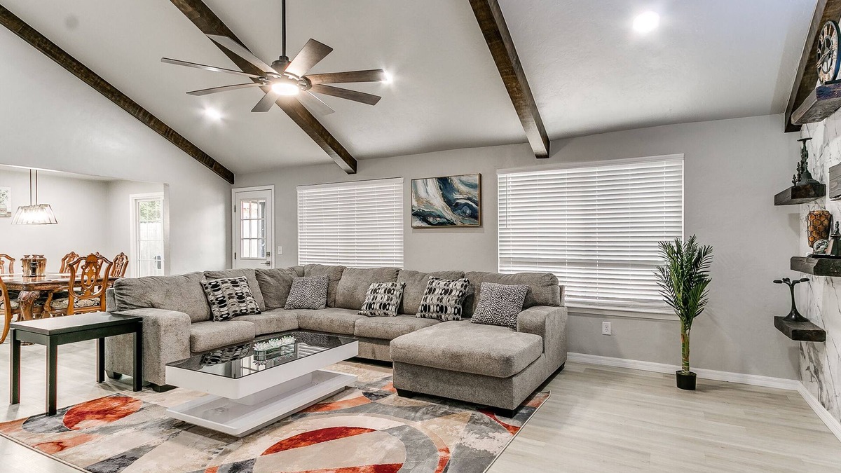 Oklahoma City House | Cozy Family Home With Pool