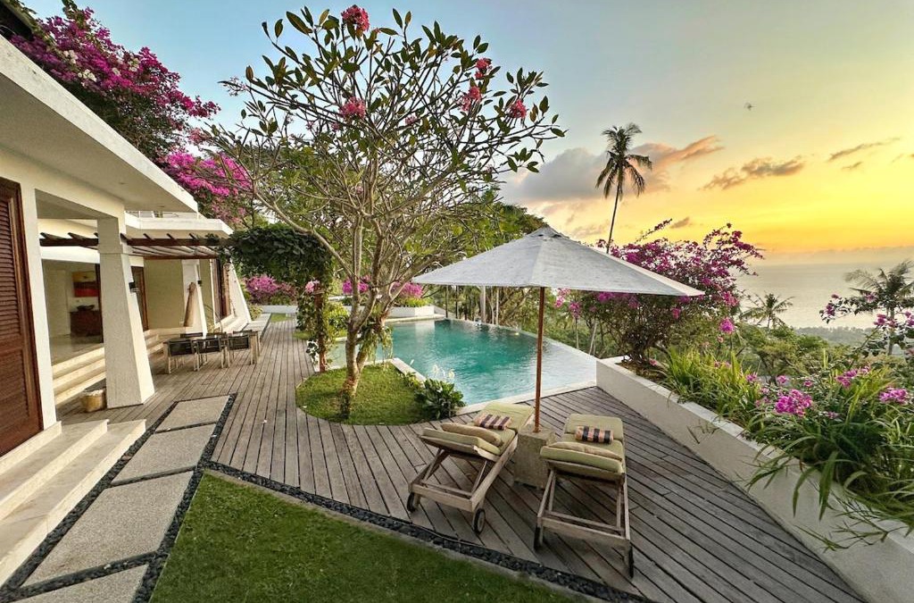 Senggigi Villa | Cozy Family Villa with Sunset View