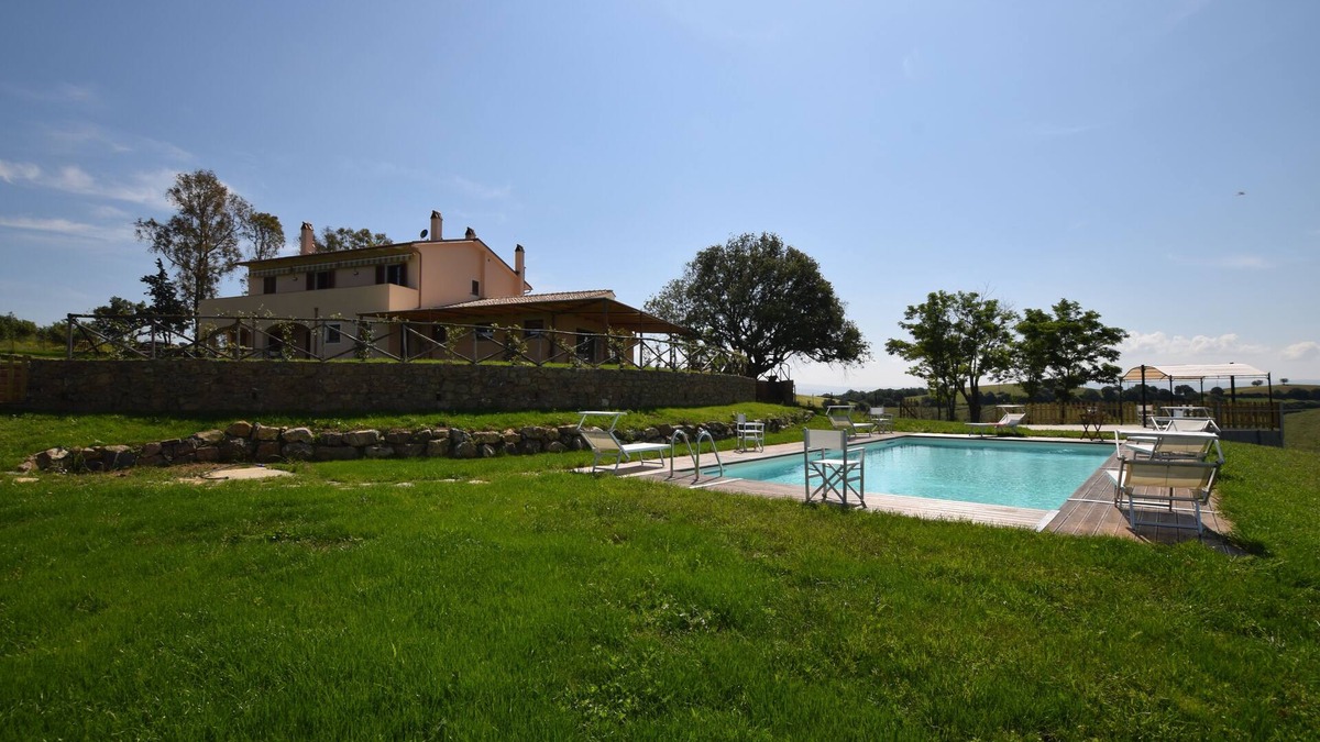 Campagnatico House | Cozy farmhouse with panoramic pool in Maremma for families and groups