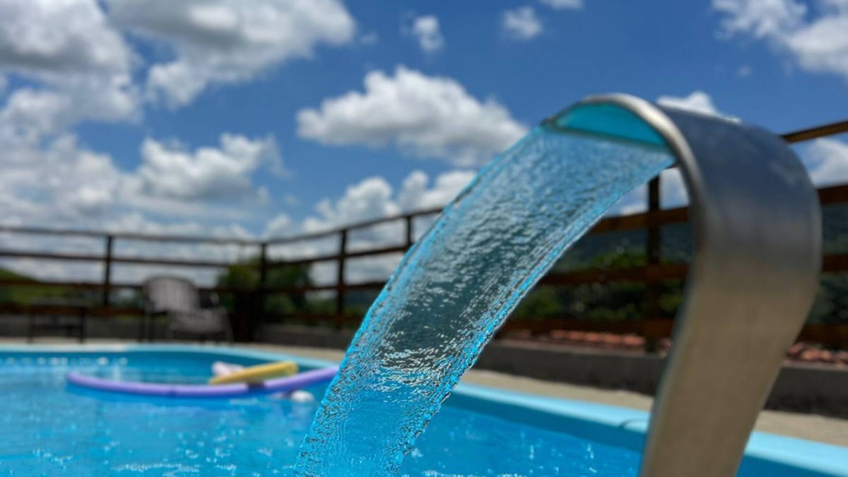 Socorro Cottage | Cozy farmhouse with pool in Socorro with mountain views. Quiet place