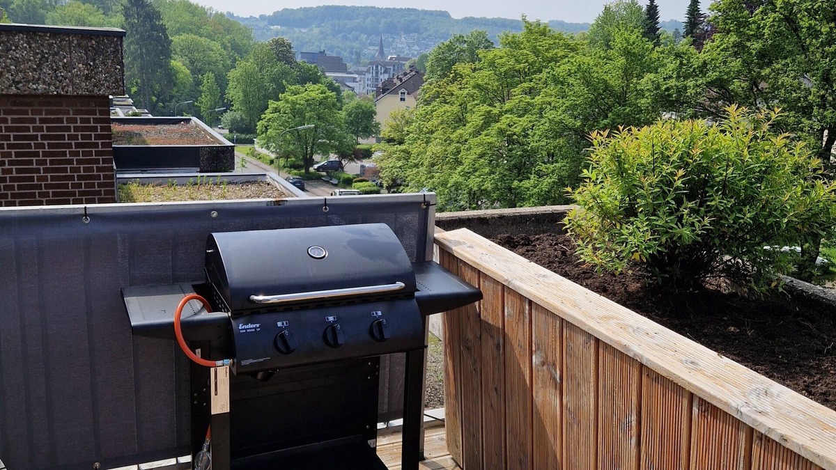 Wiehl Apartment | Cozy FEWO, close to the center with a beautiful view of the center