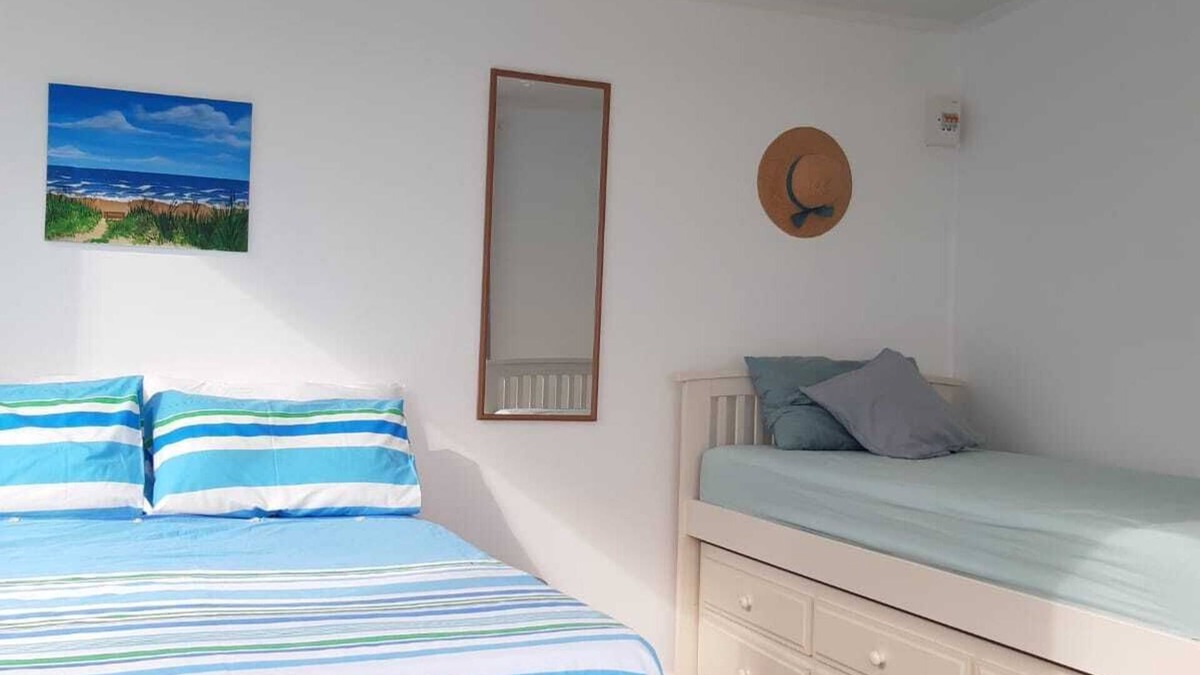 Glinks Gully Ski Chalet | Cozy Flat & Toheroa Pod