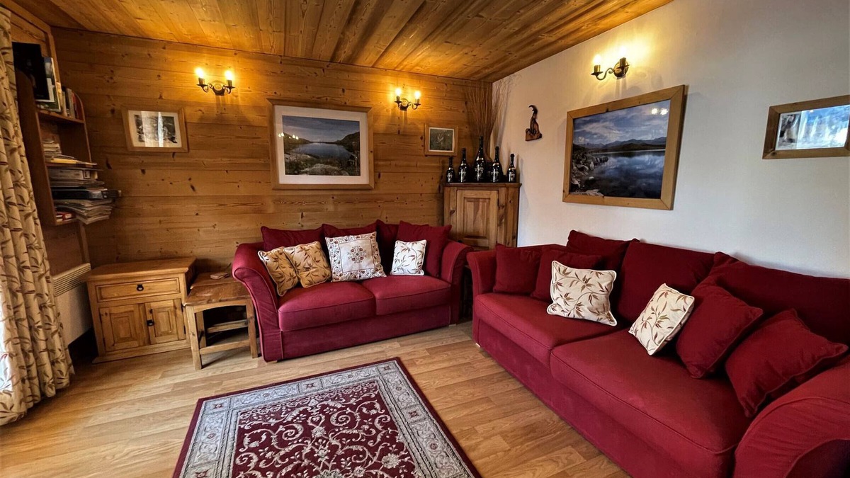 Saint-Martin-de-Belleville Apartment | Cozy 3-Room Cabin Apartment for 6 near Slopes in St Martin de Belleville