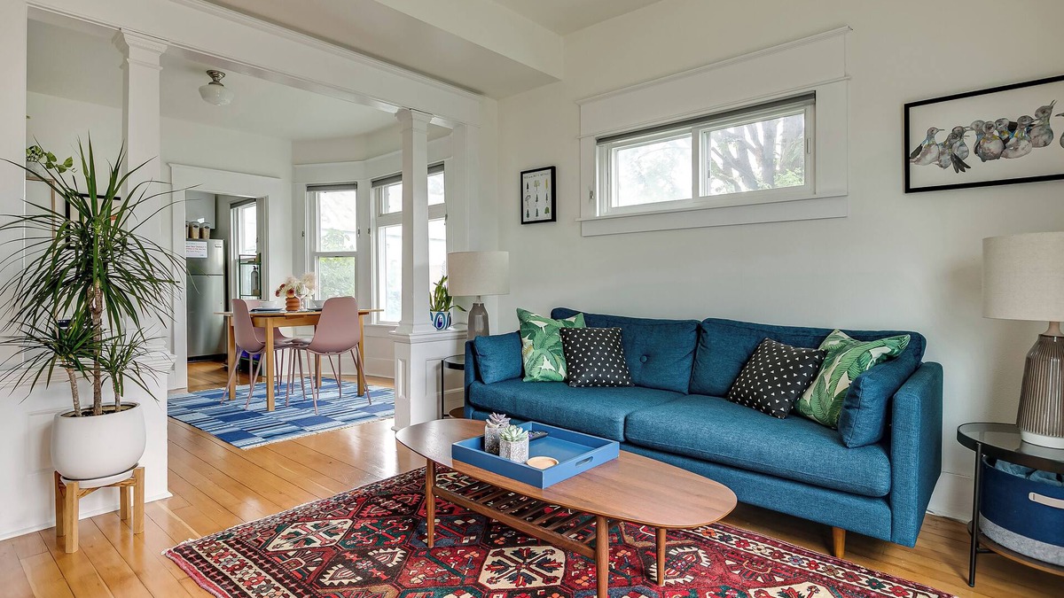 Georgetown Apartment | Cozy Georgetown Apartment