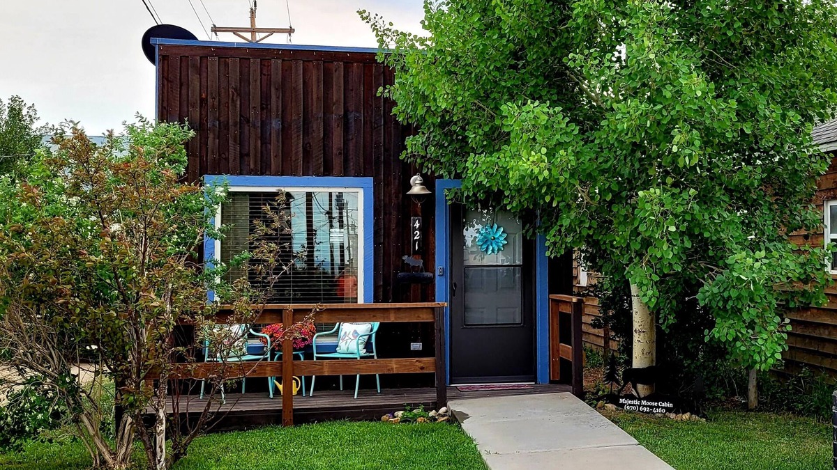 Walden Cabin | Cozy getaway in the "Moose Viewing Capital of Colorado"! Dogs welcome!