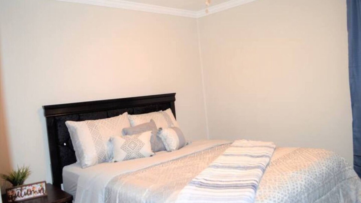 Hattiesburg House | "Cozy Getaway"