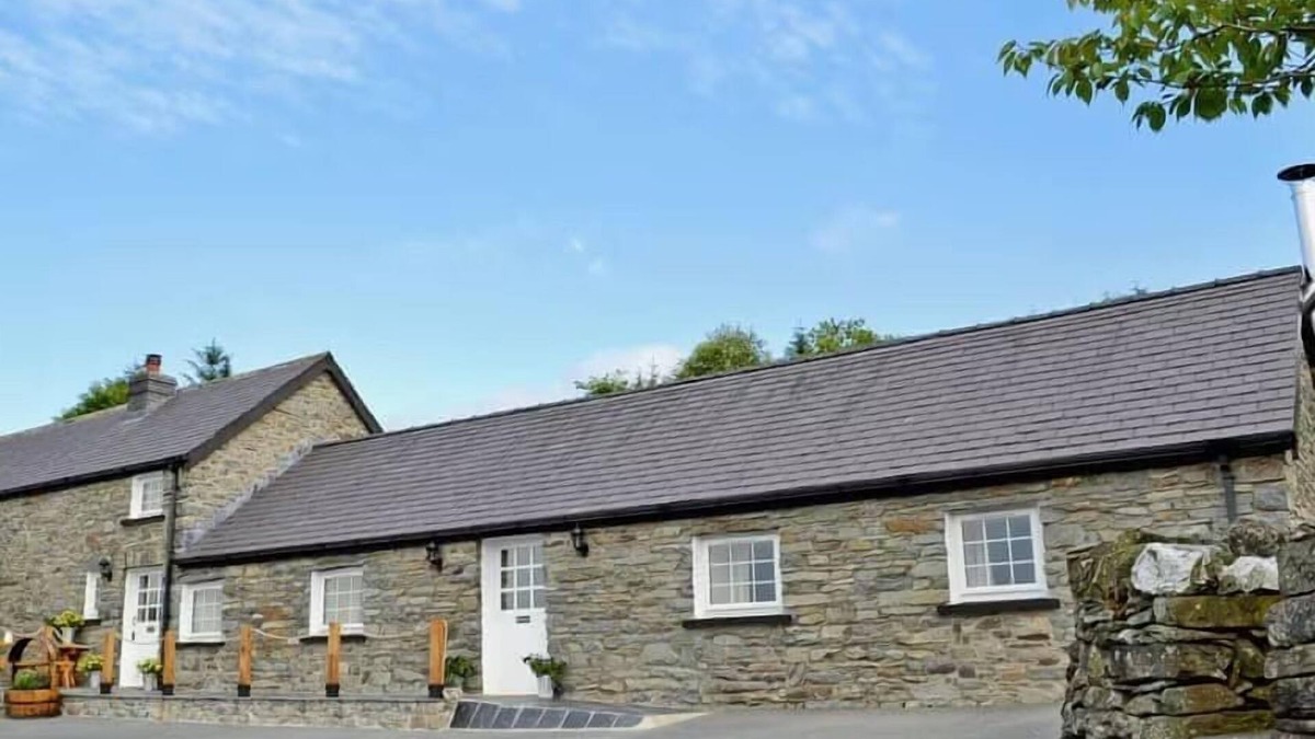 Tregaron Cottage | Cozy Grofftau Cottage in Ystrad Meurig