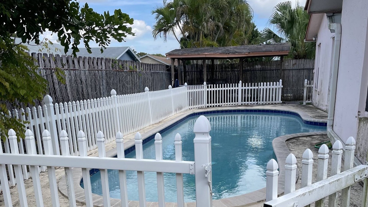 Tamarac House | Cozy Guest House Florida Tamarac