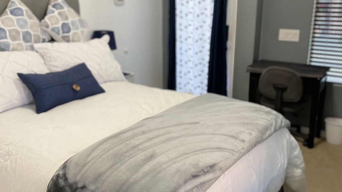 Palm Valley House | Cozy guest studio near many sites