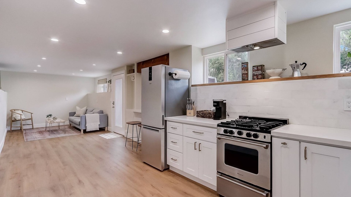 Walnut Creek House | Cozy Guest Suite, Huge Resort-like Yard with Pool