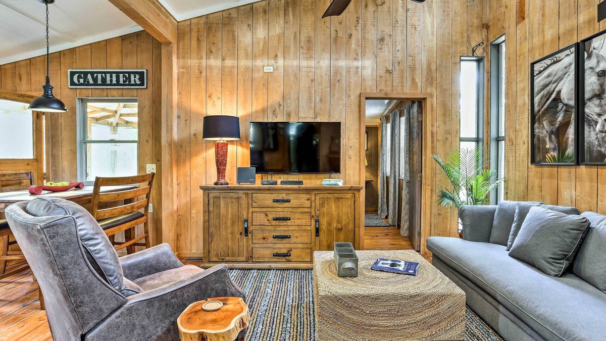 Frisco Cottage | Cozy Hatteras Island Abode ~ 1 Mi to Frisco Beach!