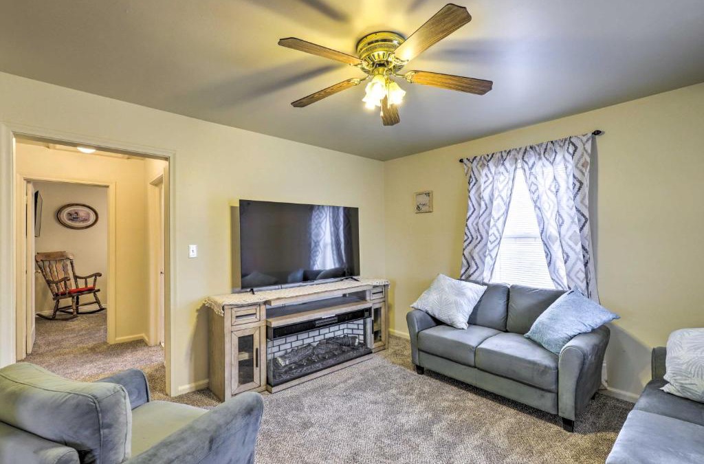 Price House | Cozy Helper Home with Fenced Yard, Pets Welcome