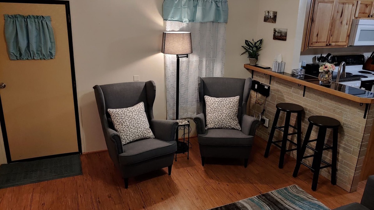 Salem House | Cozy Hideaway, Country Living Rentals Tanyard, LLC