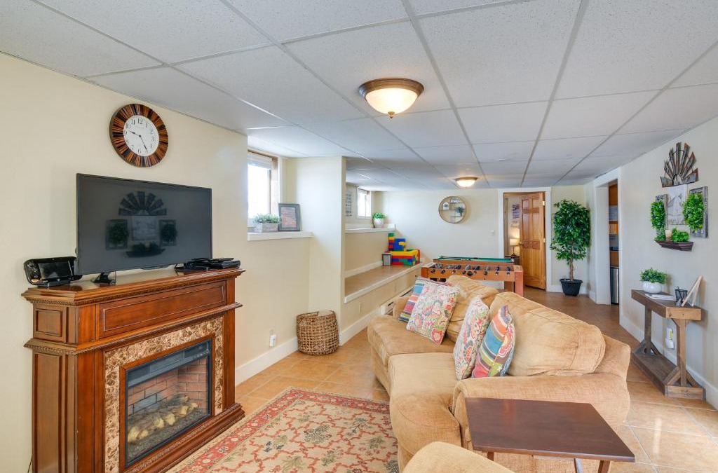Cannonville House | Cozy Historic Home with Games, Near Bryce Canyon!