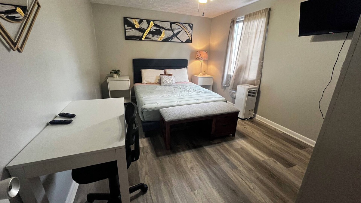 Valdosta Apartment | Cozy Historic1-bedroom apartment with full amenities!