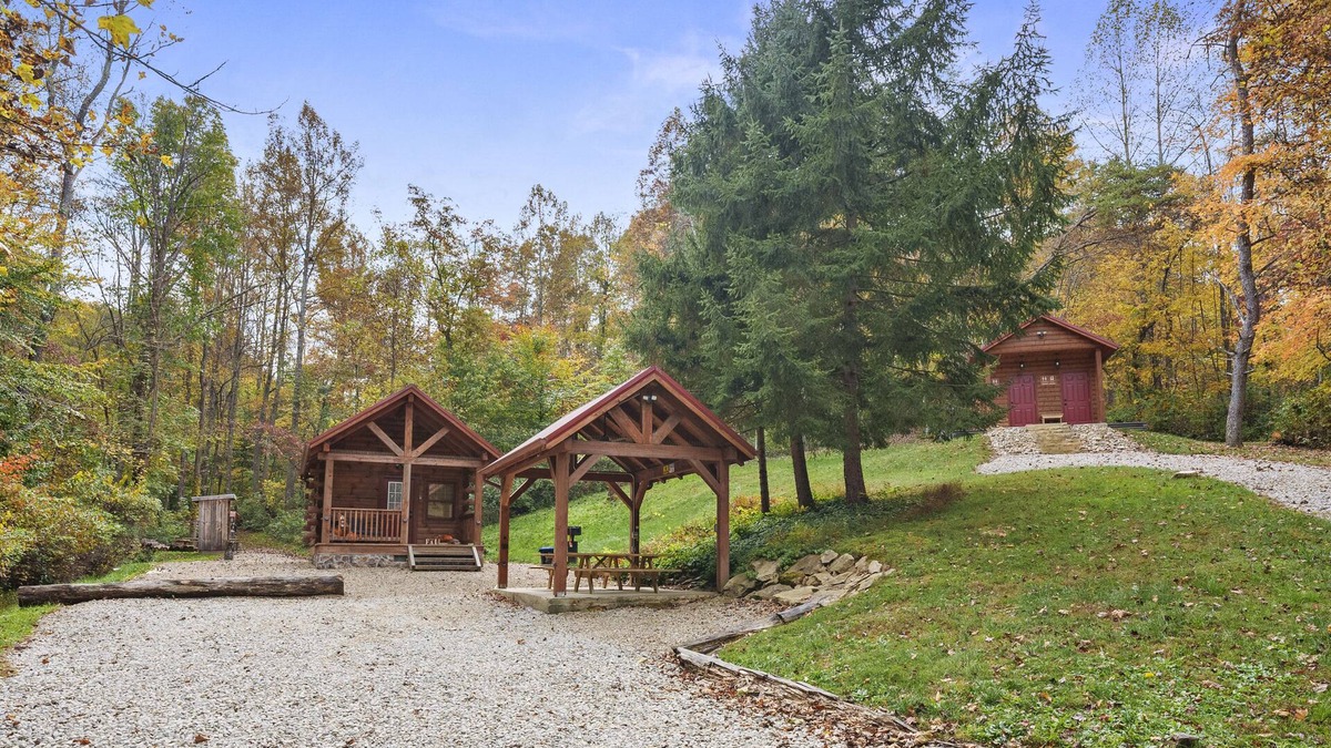 Logan Cabin | Cozy Hocking Hills Cabin on 20 private acres! Only 7 miles from State Park!