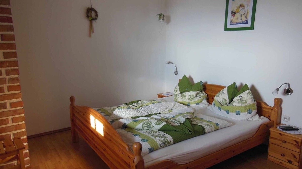 Waidhofen An Der Ybbs Apartment | Cozy holiday home with a balcony with a view of the Ybbstal Alps