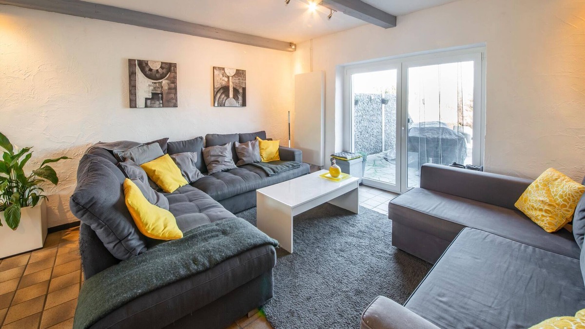 La Reid House | Cozy holiday home in La Reid with a whirlpool