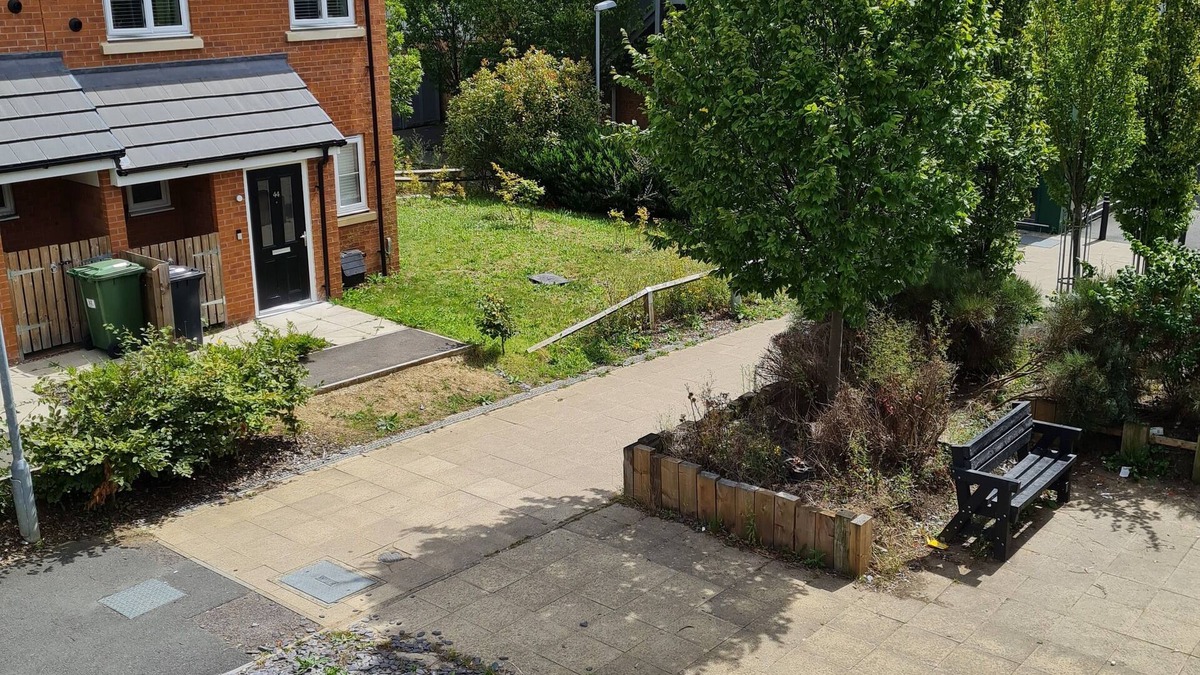 Peterborough House | Cozy Holiday Home for Your Family. Only 5 Miles From the Station