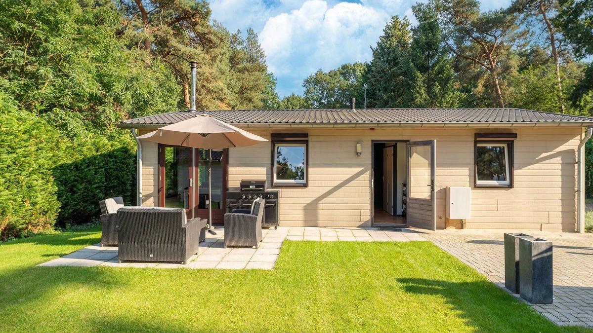 Langstraat House | Cozy holiday home in Meijel with sauna