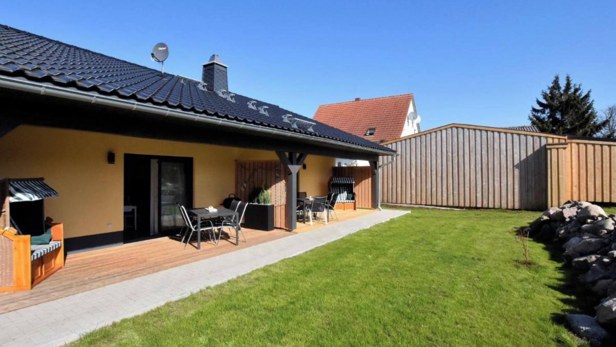 Barnekow House | Cozy holiday home with terrace and garden