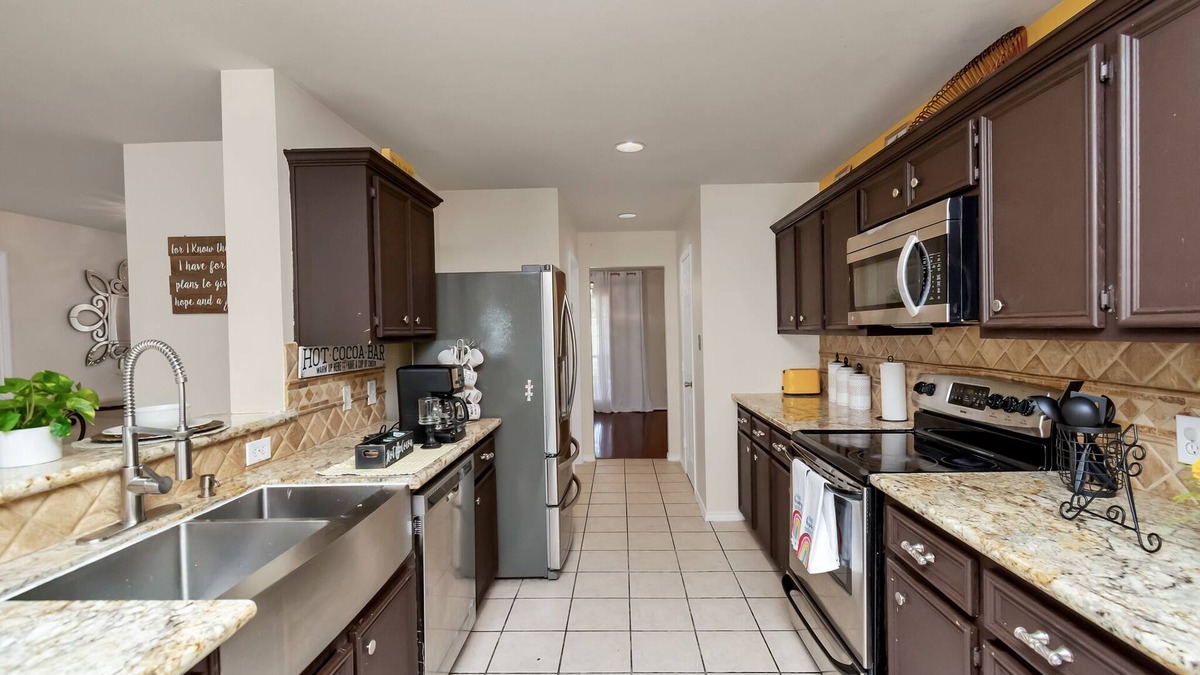 Clodine House | Cozy home away from home4 bedroom suburban retreat