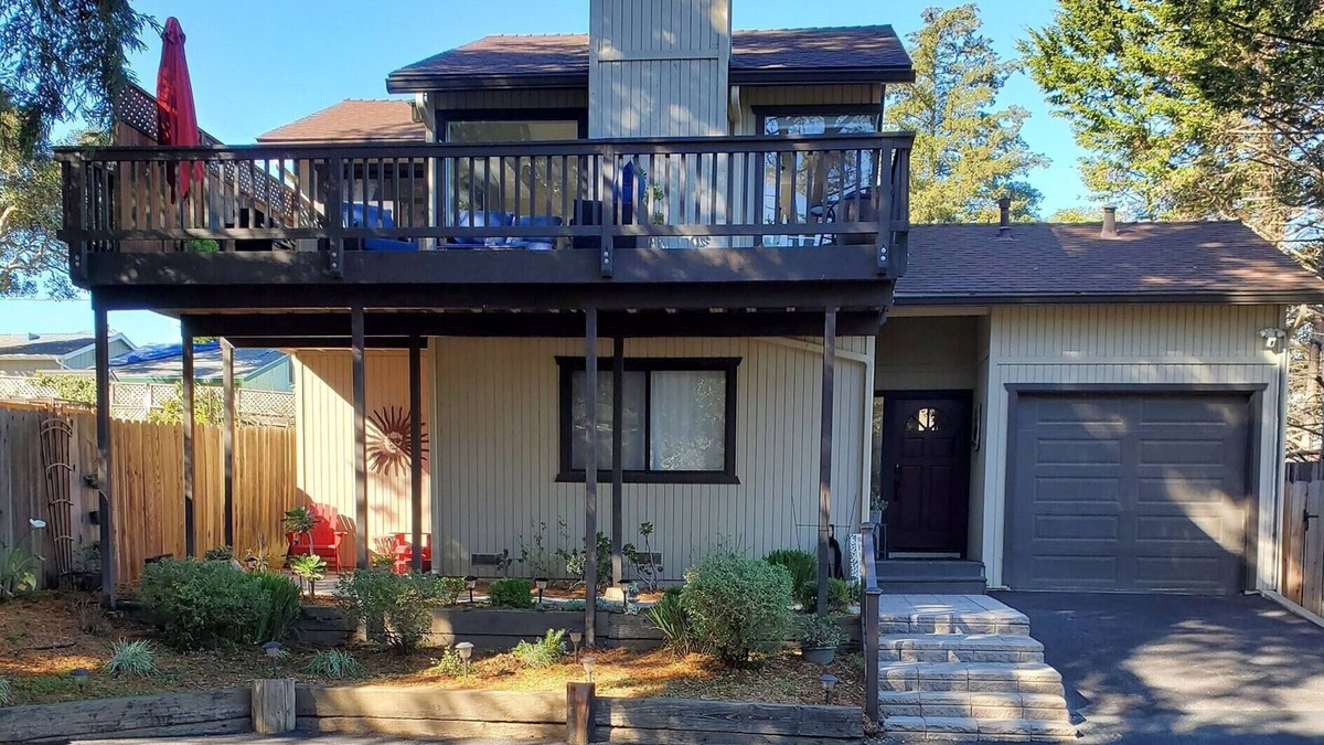 Lodge Hill House | Cozy Home Away From Home Not Far From The Beach & Downtown Cambria Shopping